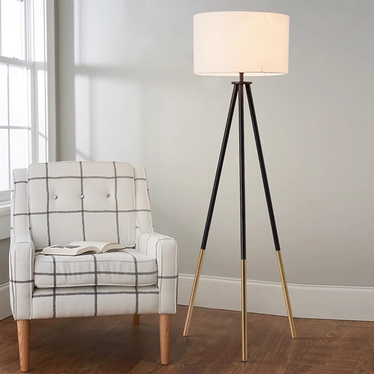 MAS-2589 MasdioModern Table Lamp