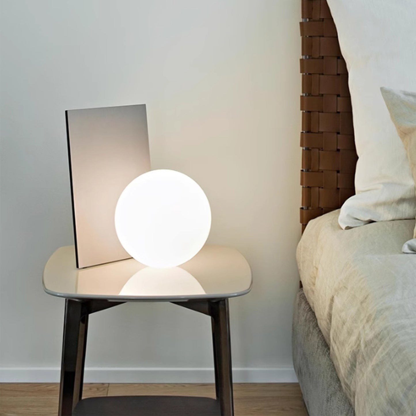 MAS-2659 Masdio Minimalist LED Table Lamp